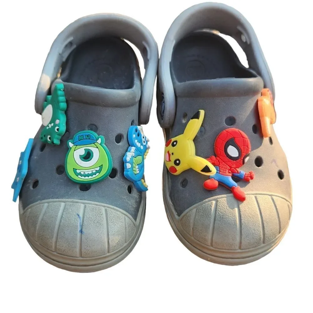 Crocs Shoes Childs Size 6 Gray with Jibbitz Gray Two Tone